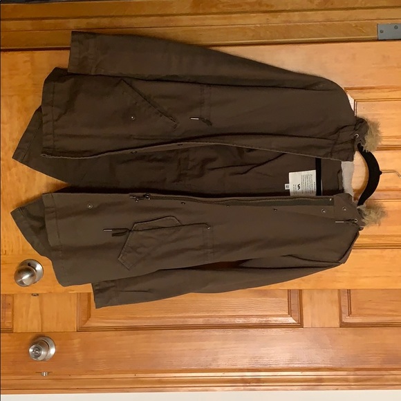 RVCA women’s coat with fur - Picture 4 of 5